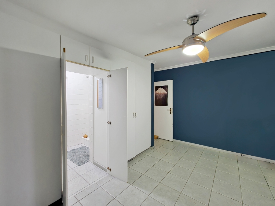 4 Bedroom Property for Sale in Sunridge Western Cape